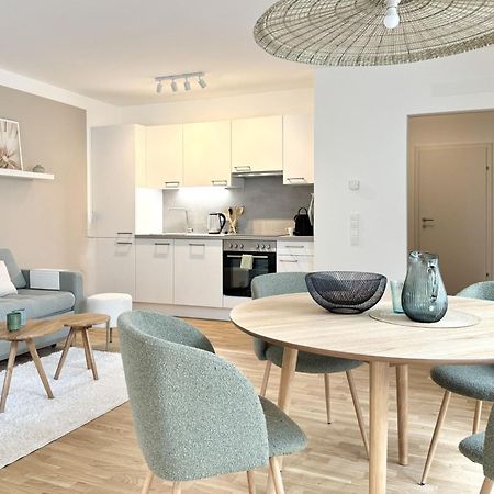 Modernes Studio Beim Domplatz Bécsújhely Kültér fotó