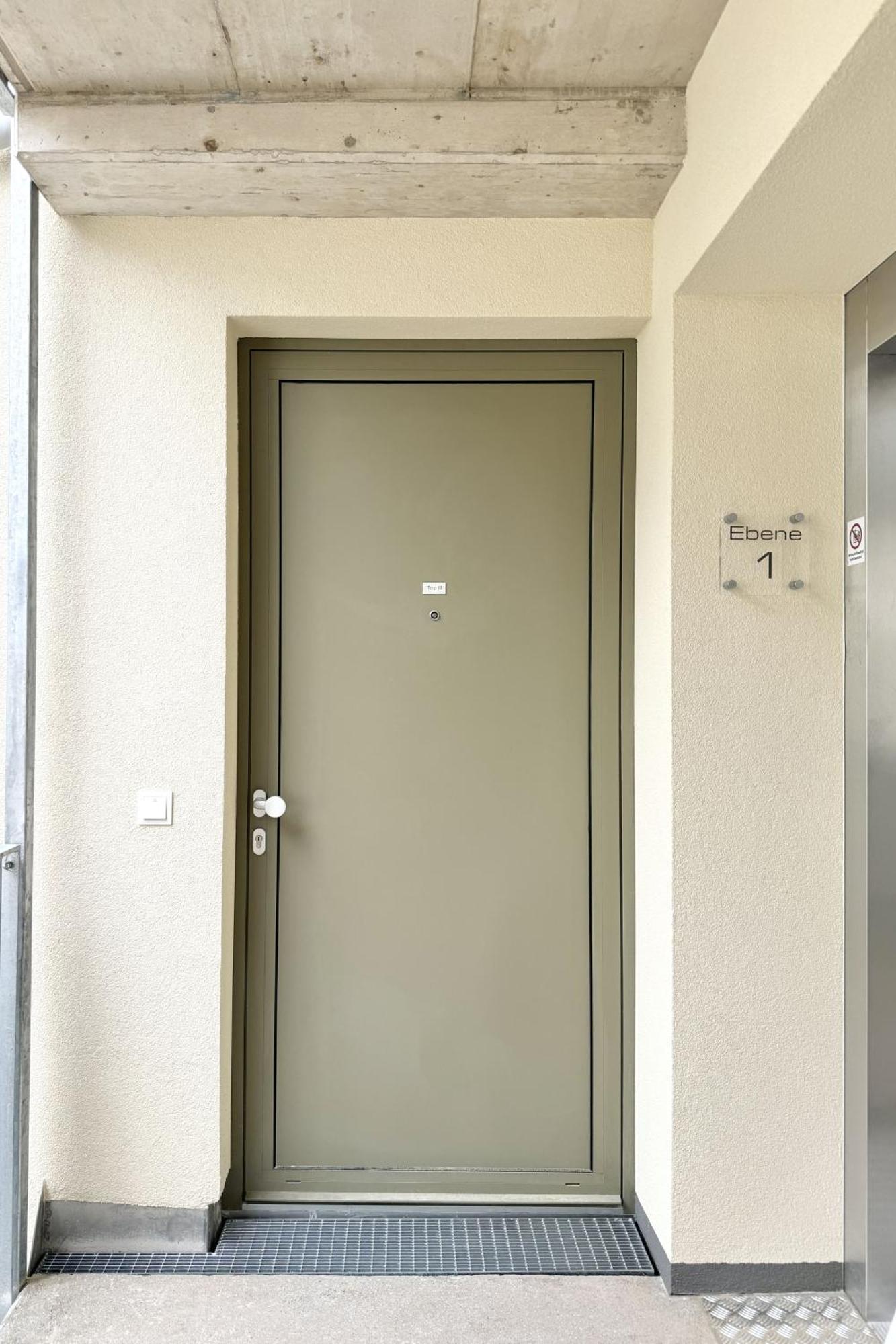 Modernes Studio Beim Domplatz Bécsújhely Kültér fotó
