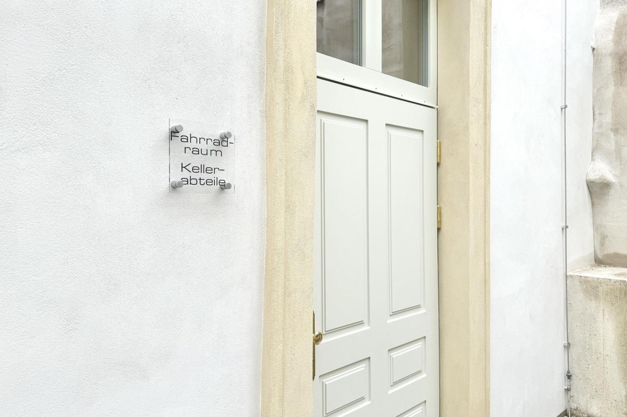 Modernes Studio Beim Domplatz Bécsújhely Kültér fotó