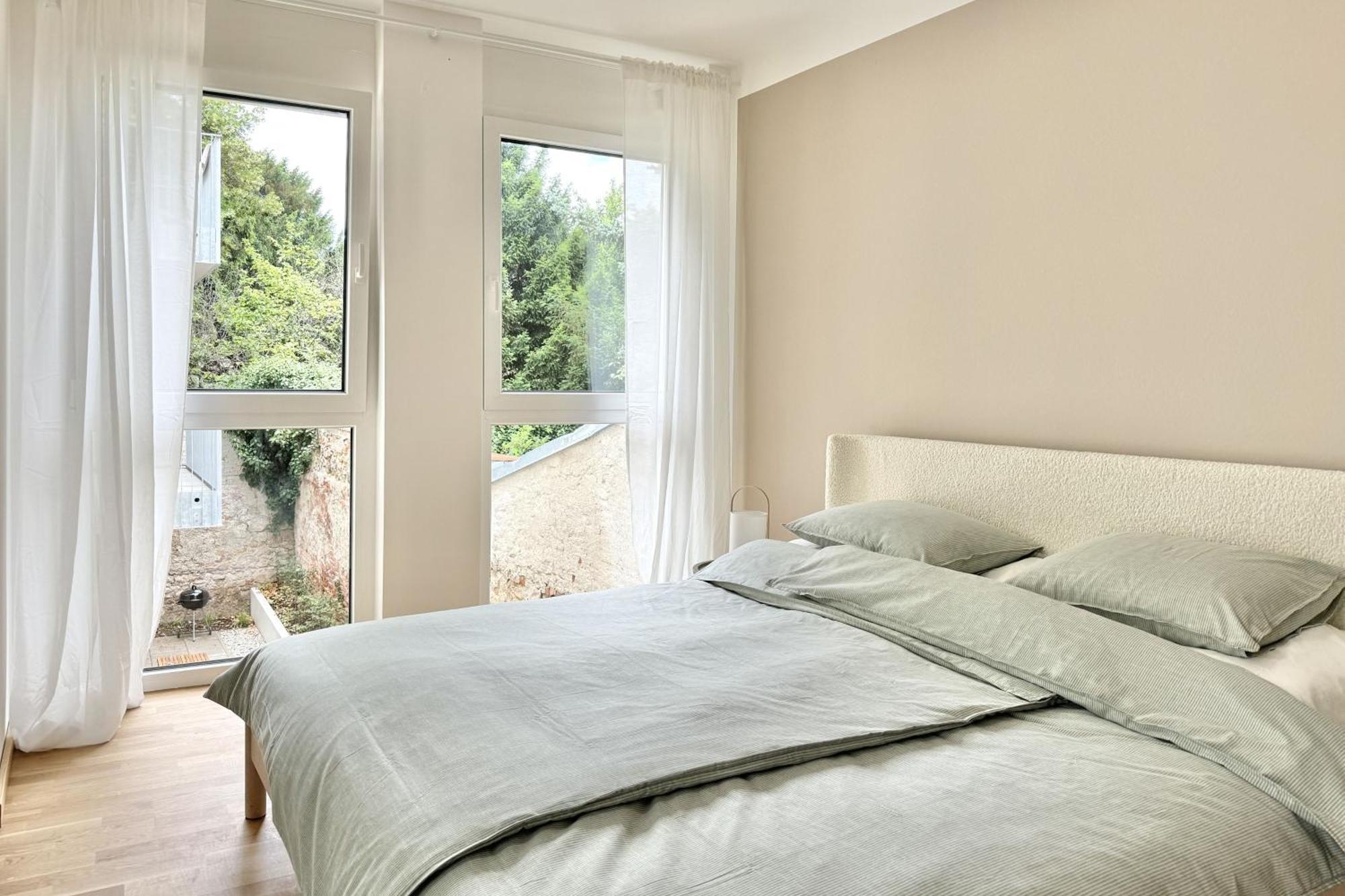 Modernes Studio Beim Domplatz Bécsújhely Kültér fotó