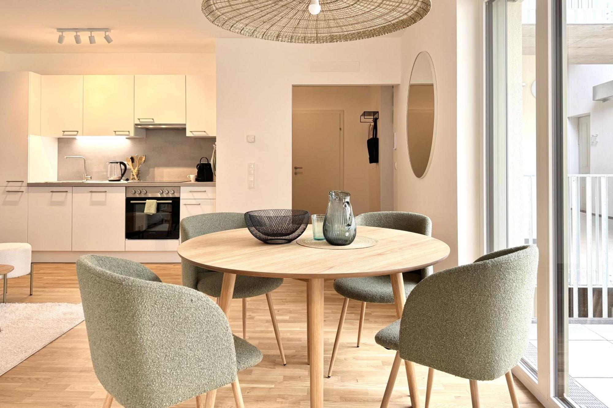 Modernes Studio Beim Domplatz Bécsújhely Kültér fotó